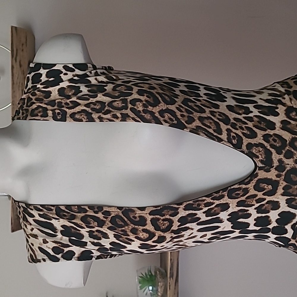 Leopard Print Bodysuit - Picture 2 of 7